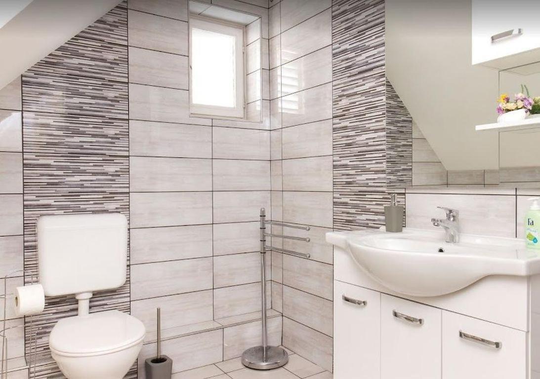 Gizella Haz Apartment Кестели Екстериор снимка