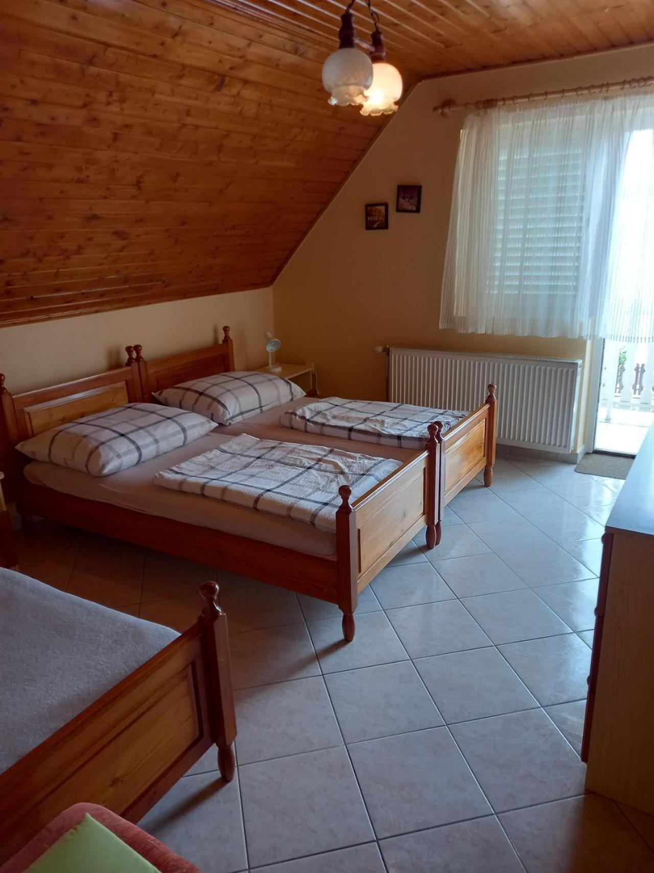 Gizella Haz Apartment Кестели Екстериор снимка