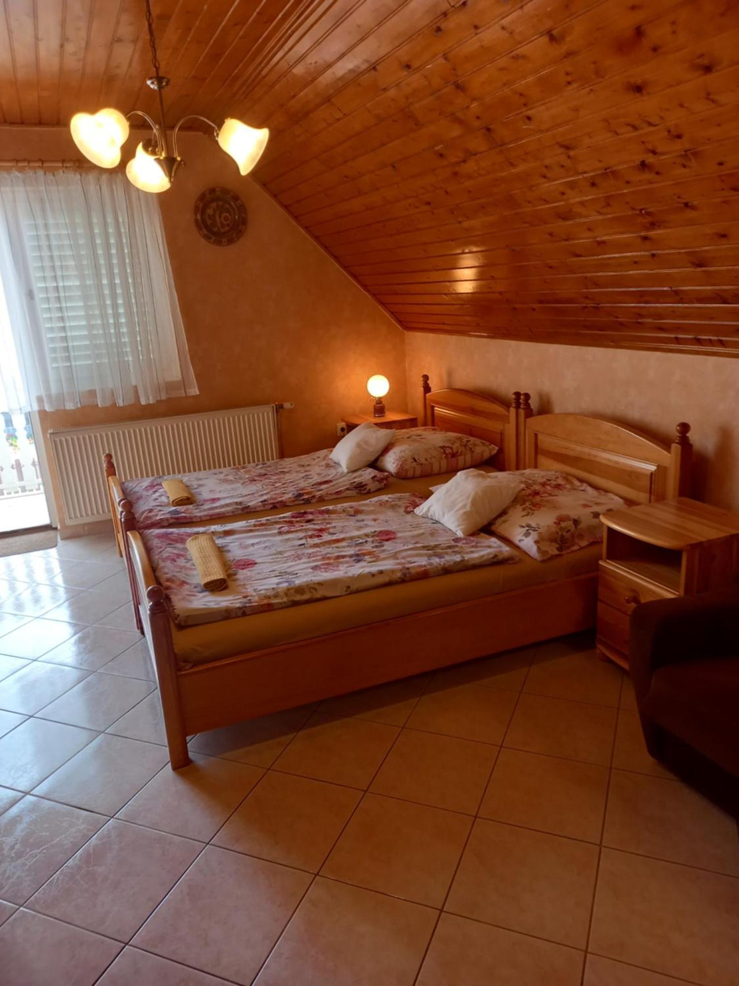 Gizella Haz Apartment Кестели Екстериор снимка